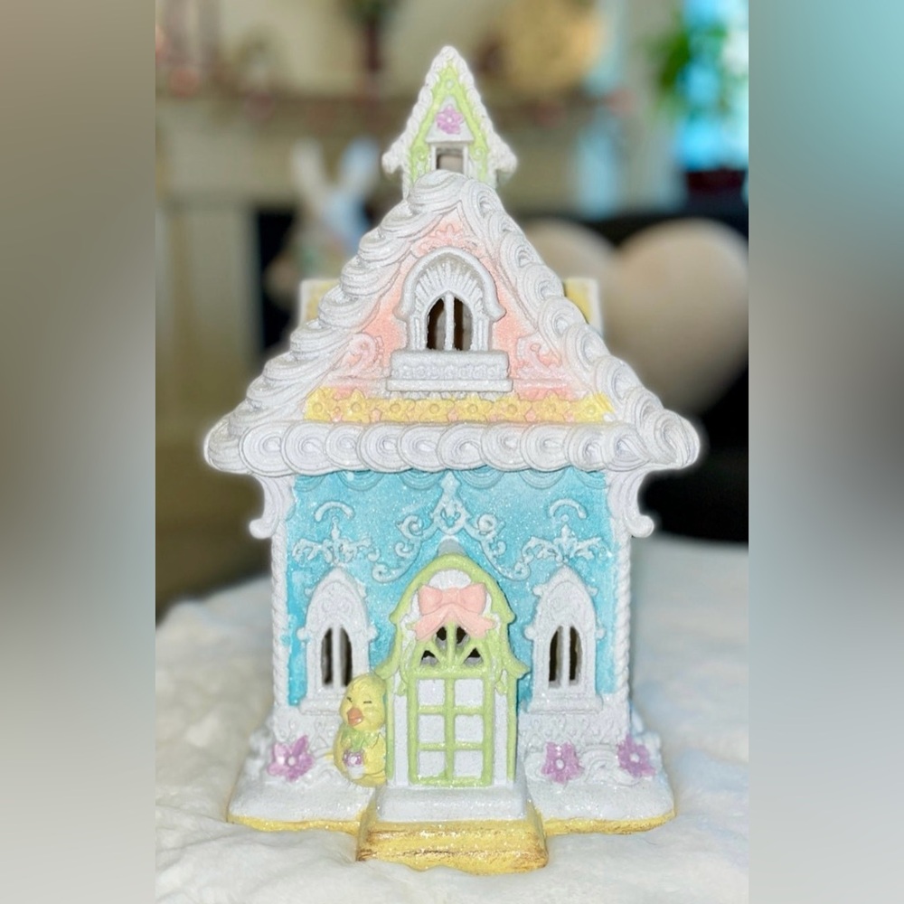 Large Victorian Style Easter House